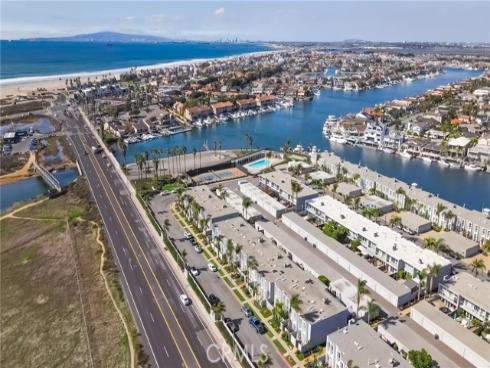 4001  Warner  , Huntington Beach, CA