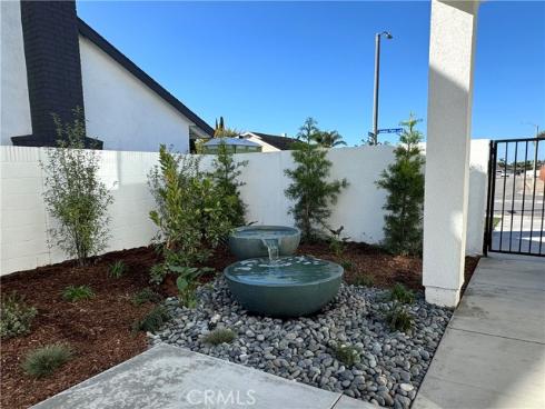 20942  Queens Park  , Huntington Beach, CA