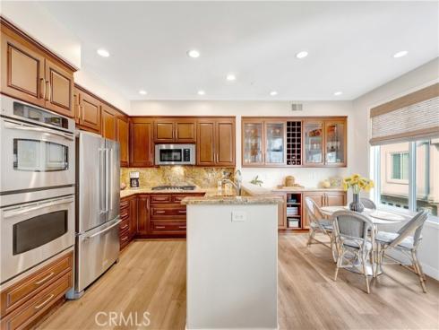 6251  Surfpoint Cir  , Huntington Beach, CA