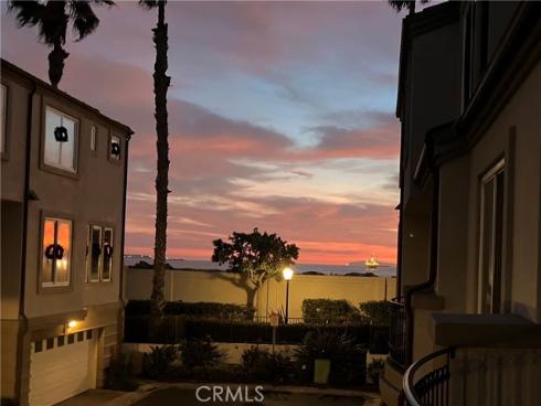 6251  Surfpoint Cir  , Huntington Beach, CA