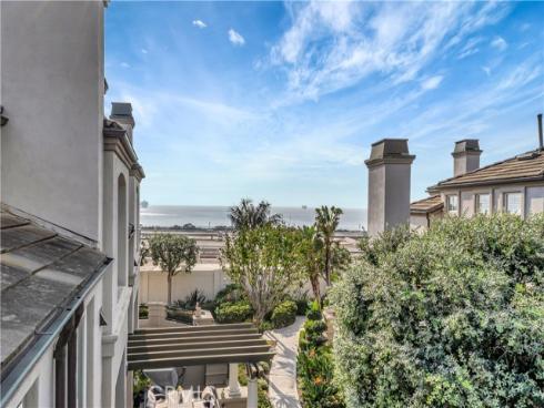 6251  Surfpoint Cir  , Huntington Beach, CA