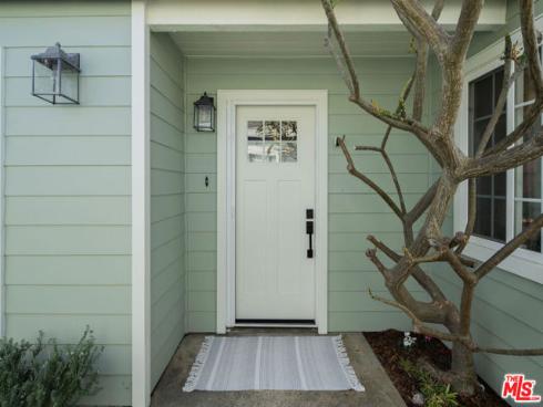 215  Portland   Avenue, Huntington Beach, CA