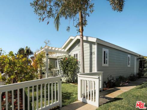 215  Portland   Avenue, Huntington Beach, CA