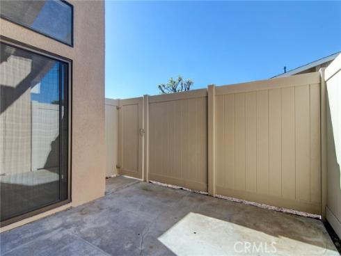 8855  Sutter  520A  Circle, Huntington Beach, CA