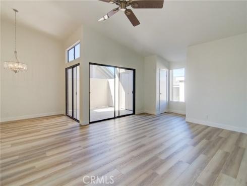 8855  Sutter  520A  Circle, Huntington Beach, CA