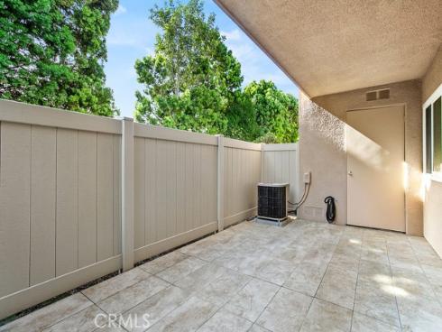 8877  Lauderdale  212B  Court, Huntington Beach, CA