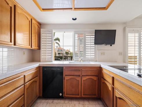 19302  Sawgrass Ln  , Huntington Beach, CA