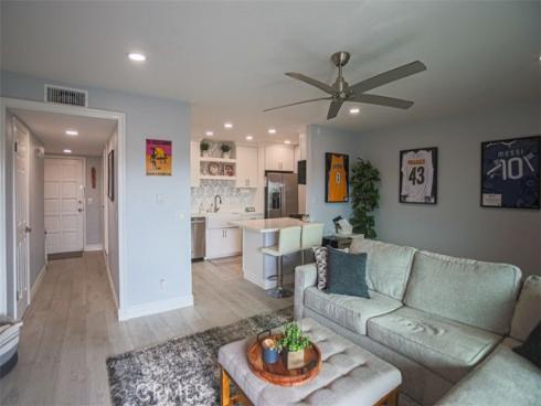 6600 Warner Avenue 102