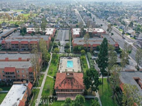 6600  Warner  102  Avenue, Huntington Beach, CA