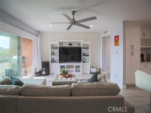 6600  Warner  102  Avenue, Huntington Beach, CA