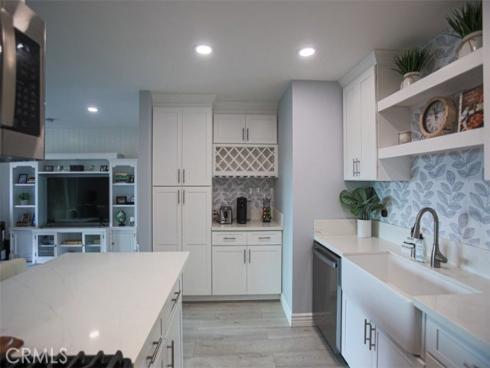 6600  Warner  102  Avenue, Huntington Beach, CA