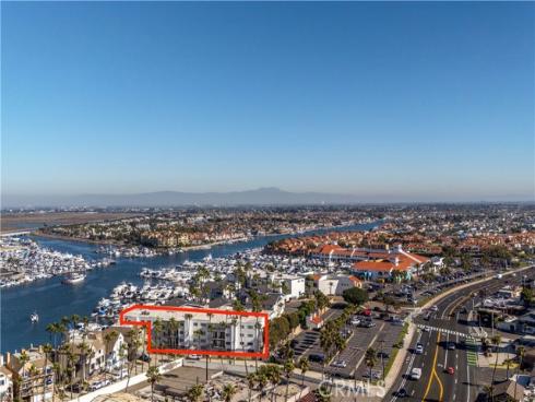 16255  Pacific  106  Circle, Huntington Beach, CA