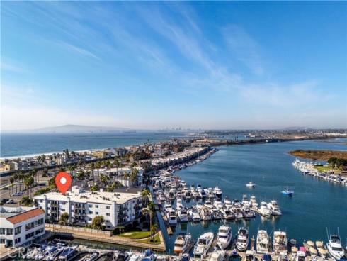 16255  Pacific  106  Circle, Huntington Beach, CA