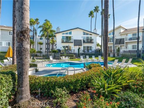 16255  Pacific  106  Circle, Huntington Beach, CA