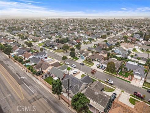 17612  Wrightwood   Lane, Huntington Beach, CA