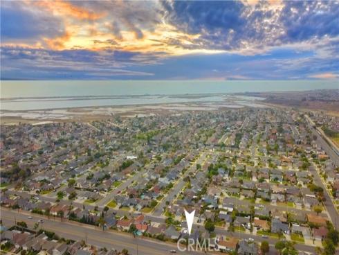 17612  Wrightwood   Lane, Huntington Beach, CA