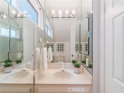 118  8th  , Huntington Beach, CA