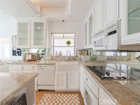 118  8th  , Huntington Beach, CA