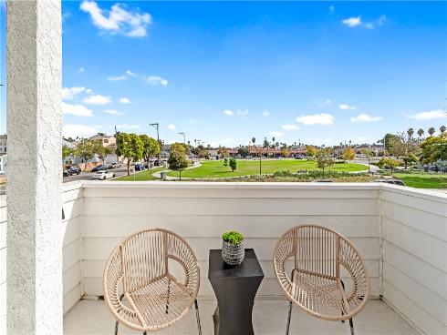 423  18th   Street, Huntington Beach, CA