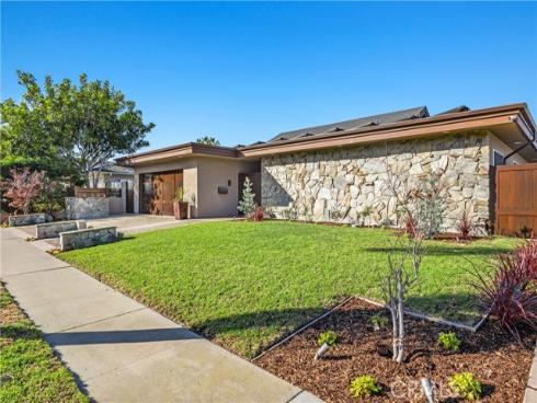 16931  Roundhill  , Huntington Beach, CA