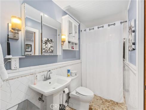 16931  Roundhill  , Huntington Beach, CA