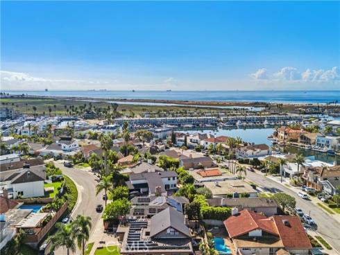 16931  Roundhill  , Huntington Beach, CA