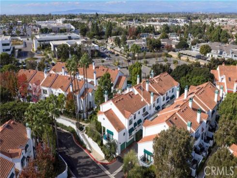 7401  Seabluff  102 , Huntington Beach, CA