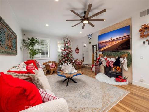 7401  Seabluff  102 , Huntington Beach, CA