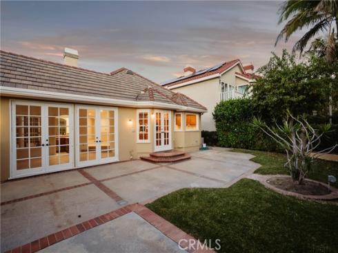 19371 Woodlands , Huntington Beach, CA