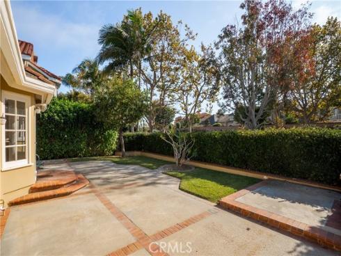 19371 Woodlands , Huntington Beach, CA
