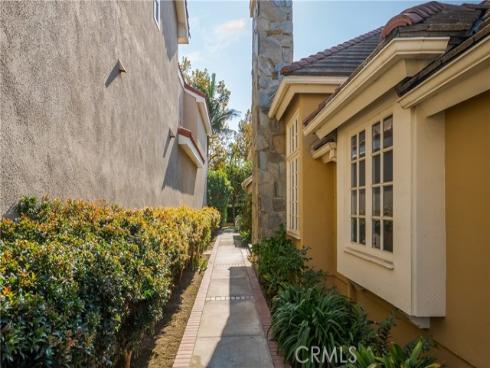 19371 Woodlands , Huntington Beach, CA