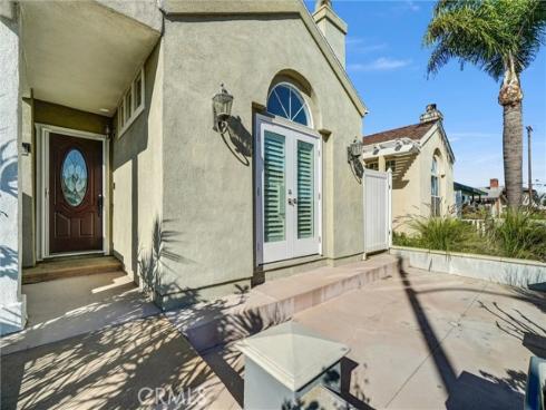 1209  Huntington   Street, Huntington Beach, CA