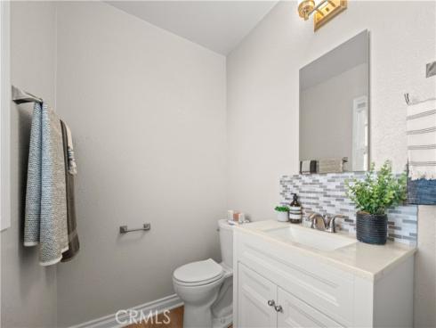 5082  Edinger  , Huntington Beach, CA