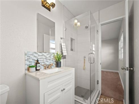 5082  Edinger  , Huntington Beach, CA