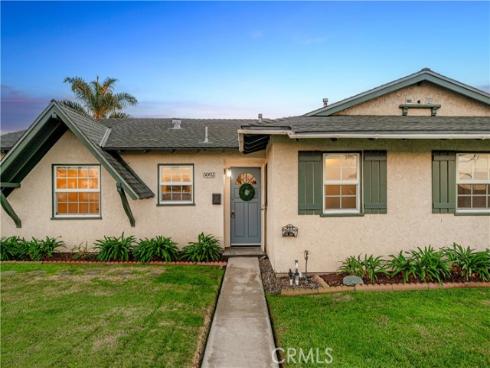 5082  Edinger  , Huntington Beach, CA