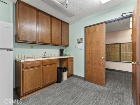 18900  Delaware  43 , Huntington Beach, CA