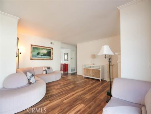 10211  Cliff   Drive, Huntington Beach, CA