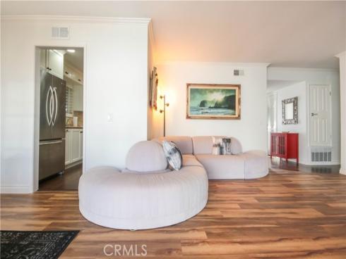 10211  Cliff   Drive, Huntington Beach, CA