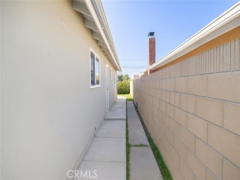 17451  Newland  , Huntington Beach, CA