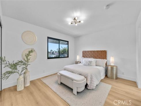 21621  Kaneohe  , Huntington Beach, CA