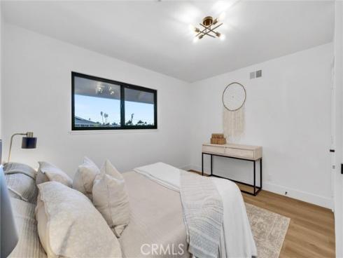 21621  Kaneohe  , Huntington Beach, CA