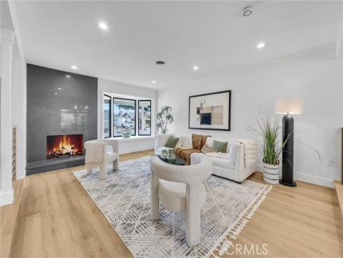 21621  Kaneohe  , Huntington Beach, CA