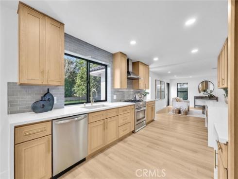 21621  Kaneohe  , Huntington Beach, CA