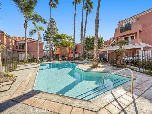 409  Utica  D36  Avenue, Huntington Beach, CA