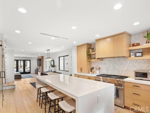 307  18th   Street, Huntington Beach, CA