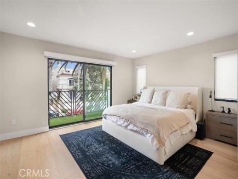 307  18th   Street, Huntington Beach, CA