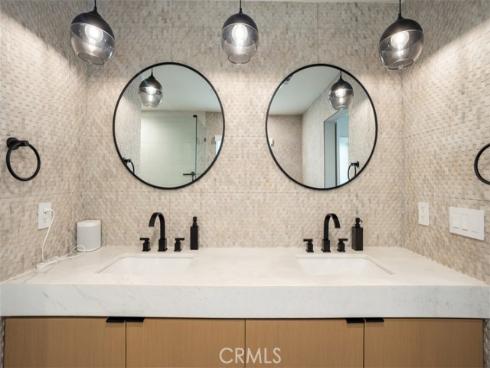 307  18th   Street, Huntington Beach, CA