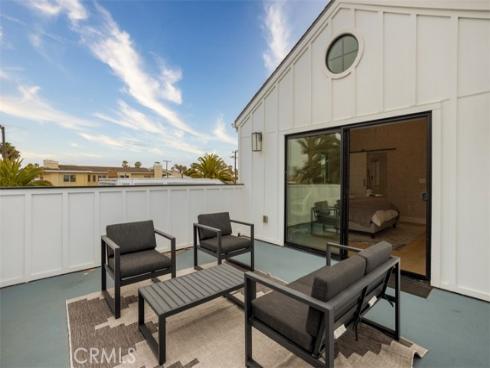 307  18th   Street, Huntington Beach, CA