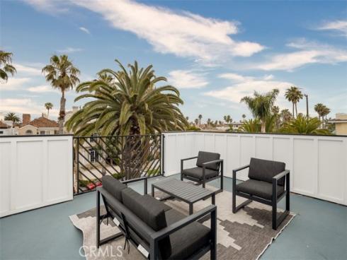 307  18th   Street, Huntington Beach, CA