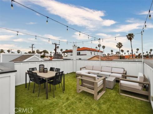307  18th   Street, Huntington Beach, CA